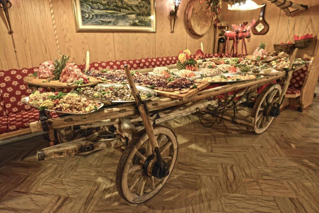 Hotel La Montanina ลีวินโญ ภายนอก รูปภาพ