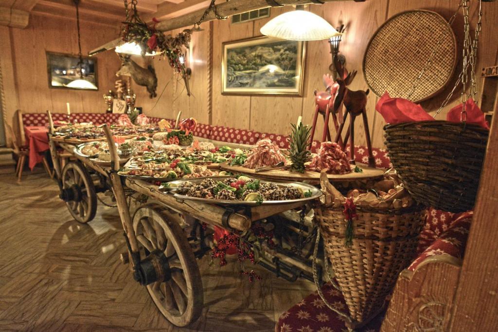 Hotel La Montanina ลีวินโญ ภายนอก รูปภาพ